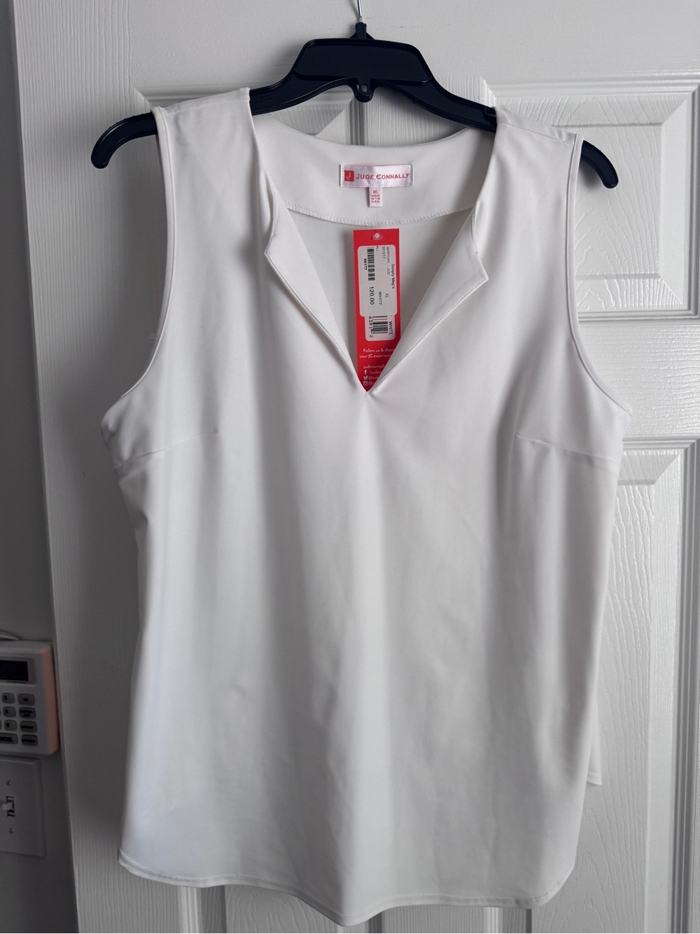 NWT Jude Connally White Sleeveless V-Neck Stretch Top XL